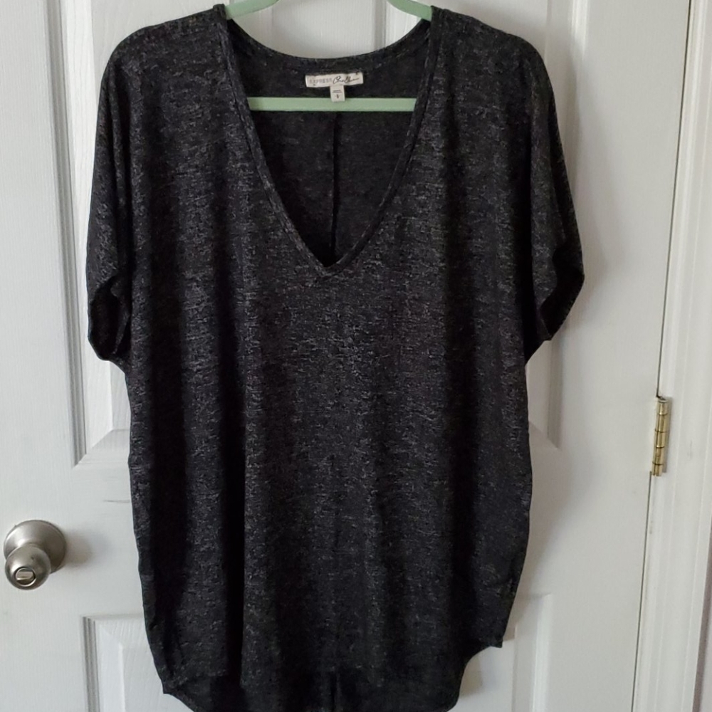 V-Neck heather gray T-shirt